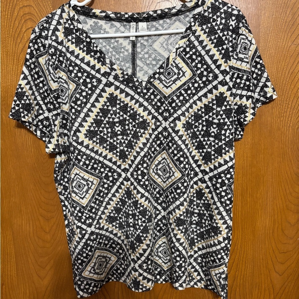 Cato Black and Shiny Gold Geometric Blouse